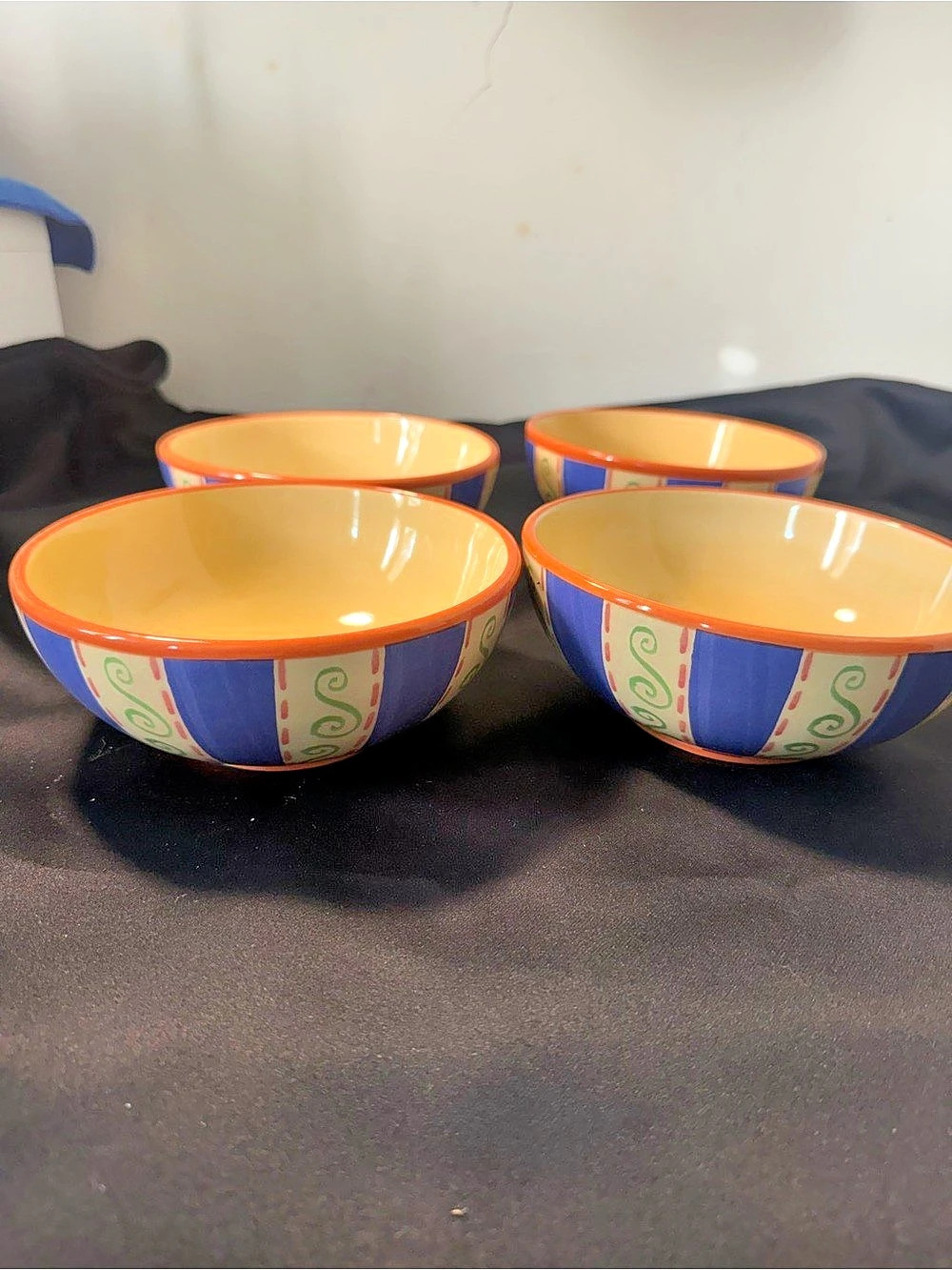 Pfaltzgraff Villa della Luna Soup Cereal Bowls Set of 4 Blue & Cream